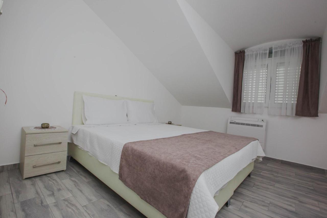 Hotel Dapcevic Cetinje Dış mekan fotoğraf